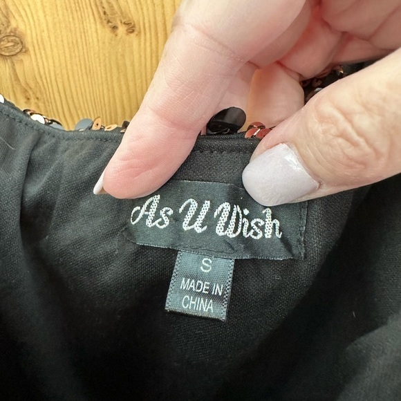 Women’s Cocktail Dress With Sequin Top and Black Pleated, Lined Skirt Size Small - Picture 4 of 13